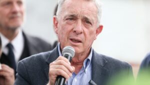 Álvaro Uribe espera que «la dictadura narcoterrorista de Venezuela sea definitivamente expulsada»
