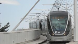 Amnistía Internacional incluye a la empresa ferroviaria vasca CAF entre las que se lucran con la ocupación israelí de Palestina