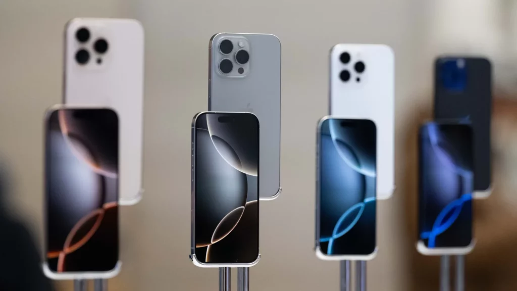 Apple presenta el iPhone 17 Air en medio de la carrera por la IA y presiones arancelarias - AlbertoNews