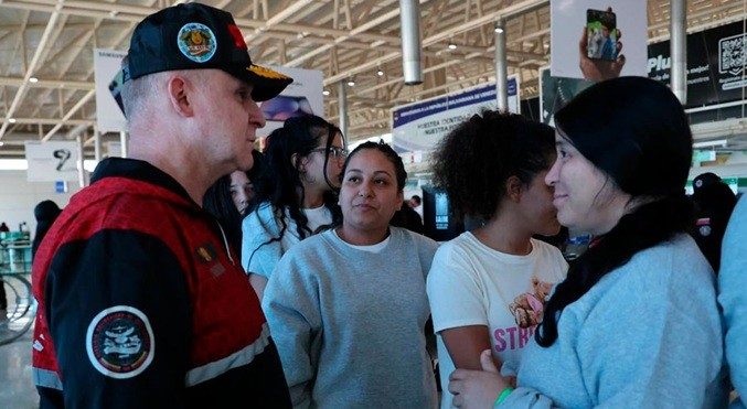Arriba al país nuevo vuelo con 259 venezolanos desde EEUU