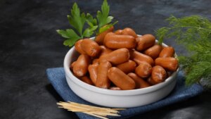 Así se preparan las populares salchichas coreanas