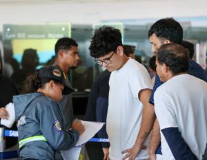 Aterrizó en Maiquetía otro vuelo con 300 migrantes deportados de EEUU