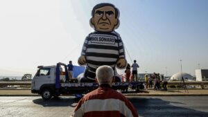 Bolsonaro ingresará en prisión antes de que concluya el año, pero sus abogados intentarán que cumpla la pena en su domicilio | elperiodico.com