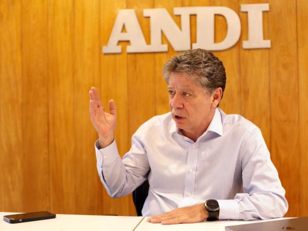 Bruce Mac Master critica la reforma tributaria del gobierno de Gustavo Petro | Reforma tributaria | Economía