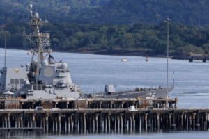 Buque destructor de EEUU llega a Panamá de «visita programada»