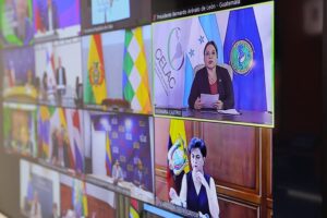Chavismo evoca la “crisis de los misiles” y la Celac busca frenar una escalada