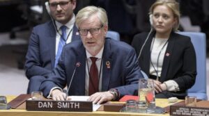 «China apoya a Rusia para complicar la vida a EEUU y Europa, pero persigue sus propios objetivos» | elperiodico.com