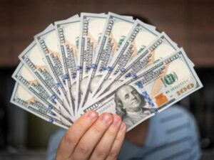 Cómo cerrará el dólar en Colombia el tercer trimestre de 2025, según la IA | Finanzas | Economía