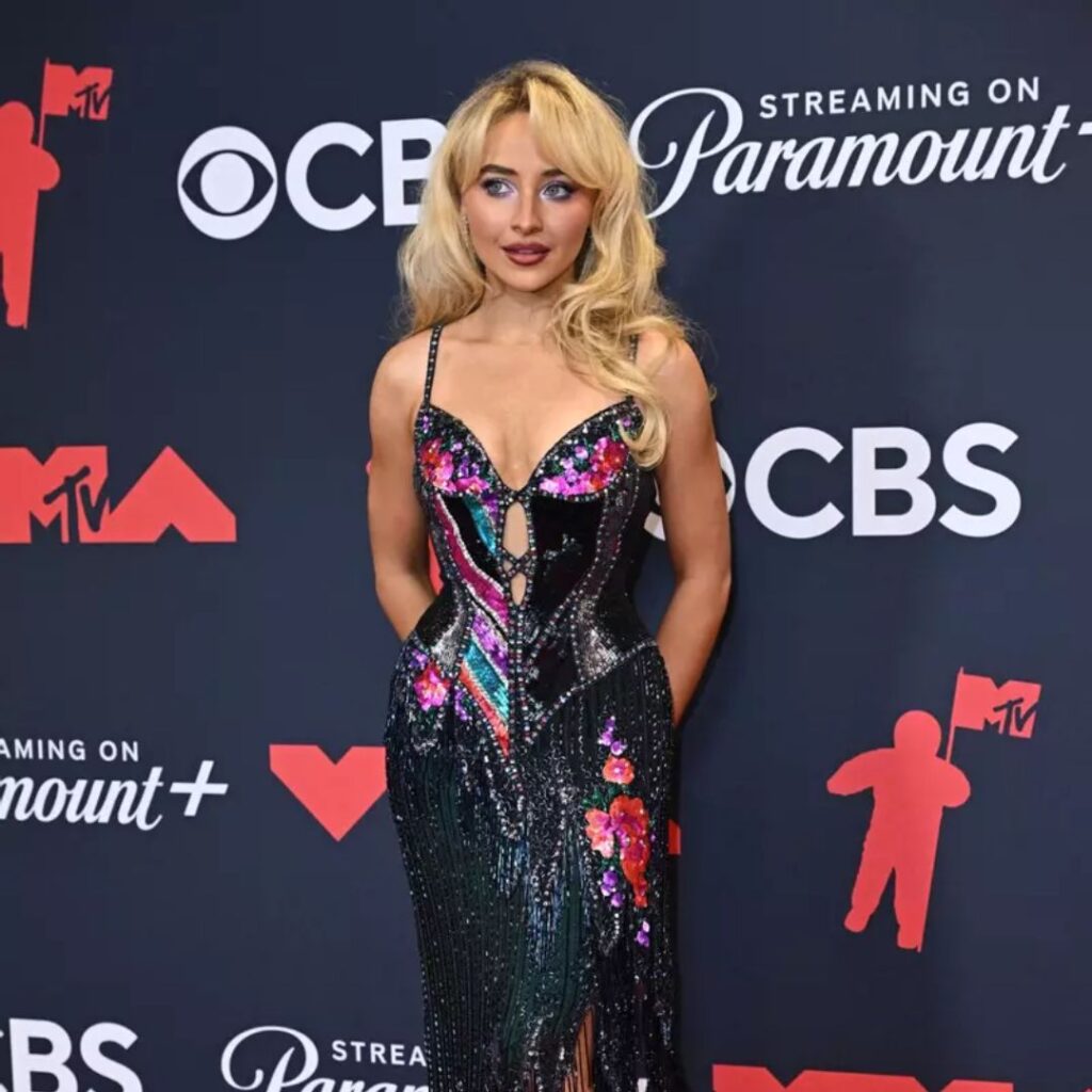 De Lady Gaga a Ariana Grande: los mejores looks de la red carpet de los MTV VMA 2025