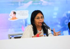 Delcy Rodríguez dijo que el despliegue militar de EEUU en el Caribe «está mal ubicado» (Video)