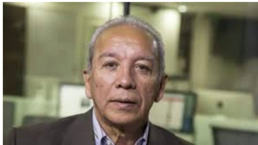 Macario González