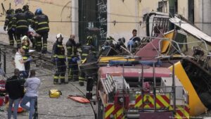 Descarrilamiento de funicular en Lisboa deja 15 muertos – DW – 03/09/2025