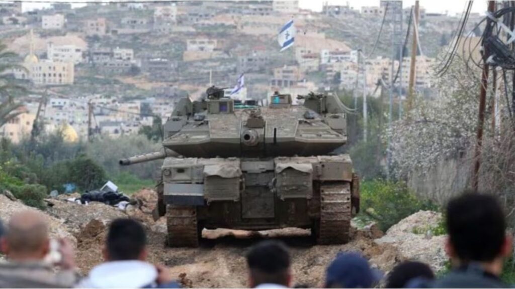 Desde la Franja de Gaza denuncian que ya son más de 270.000 los desplazados tras la ofensiva de Israel en la ciudad
