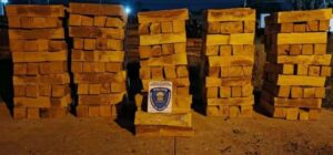 Detienen a cinco personas por contrabando