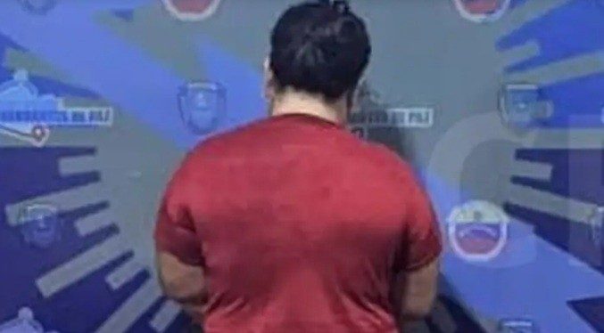 Detienen a mujer en Sinamica y frustran tráfico de menor