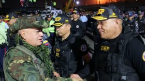 Diosdado Cabello se echó otro madrugonazo en su Toyota de vidrios blindados (VIDEO)