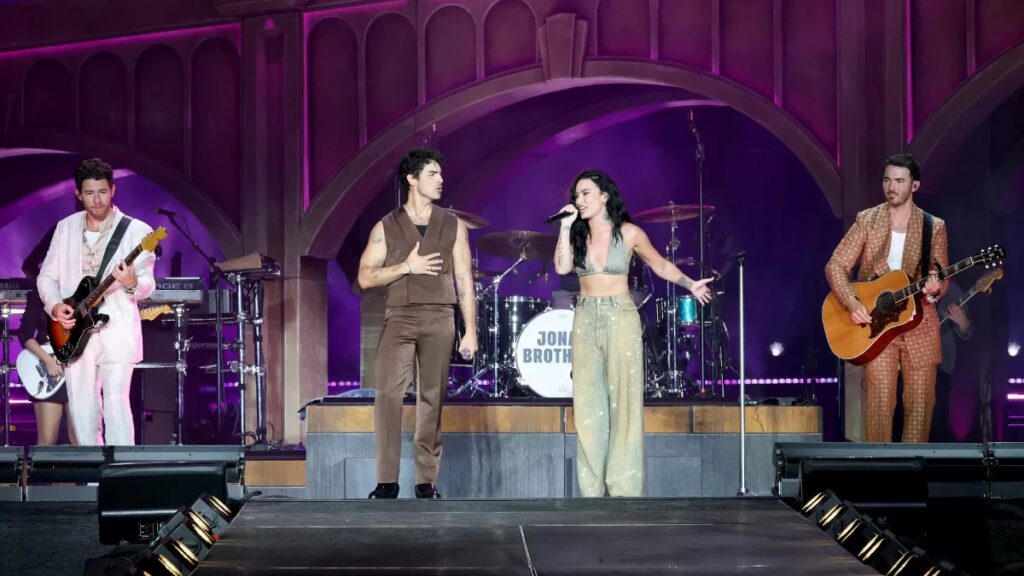 Disney anuncia el regreso de 'Camp Rock 3' con los Jonas Bothers pero sin Demi Lovato - AlbertoNews