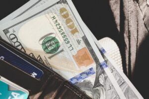 Dólar oficial se cotizará en Bs.160,45 el próximo martes 16 después del feriado bancario