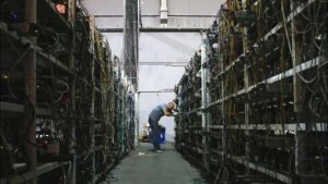 Dos arrestos en Hong Kong por robar energía para minar criptomonedas en residencias – AlbertoNews