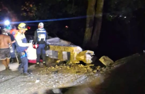 Dos muertos y más de 20 heridos por volcamiento de autobús en carretera de Choroní
