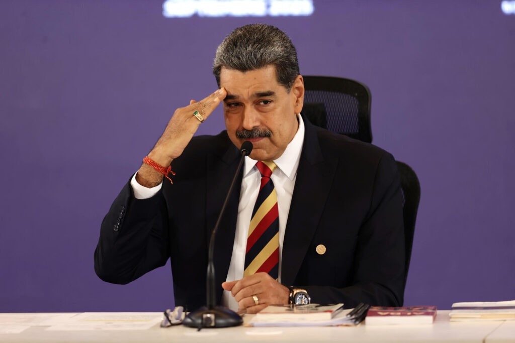 El Mundo de España | Maduro se prepara para la guerra con EEUU - AlbertoNews