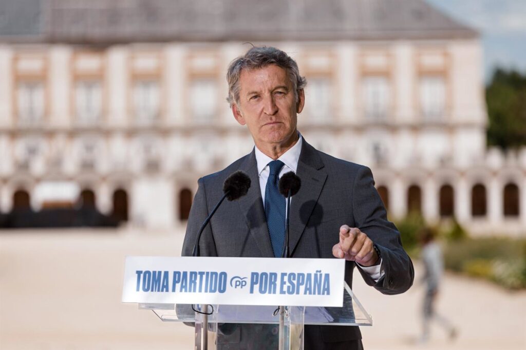 El PP acusa a Sánchez de "declarar la guerra" a los jueces y asegura que es "un peligro para España"