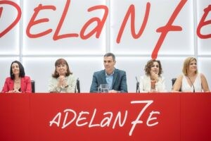 El PSOE exige a Feijóo que desautorice a Tellado por insinuar que el PP va a «cavar la fosa» del Gobierno | europapress.es