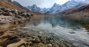 El “lago de los esqueletos” del Himalaya, un misterio histórico a 5000 metros de altura aún sin resolver