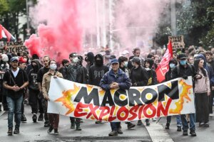 El último cartucho de Macron tras nombrar a su tercer primer ministro en un año | elmundo.es