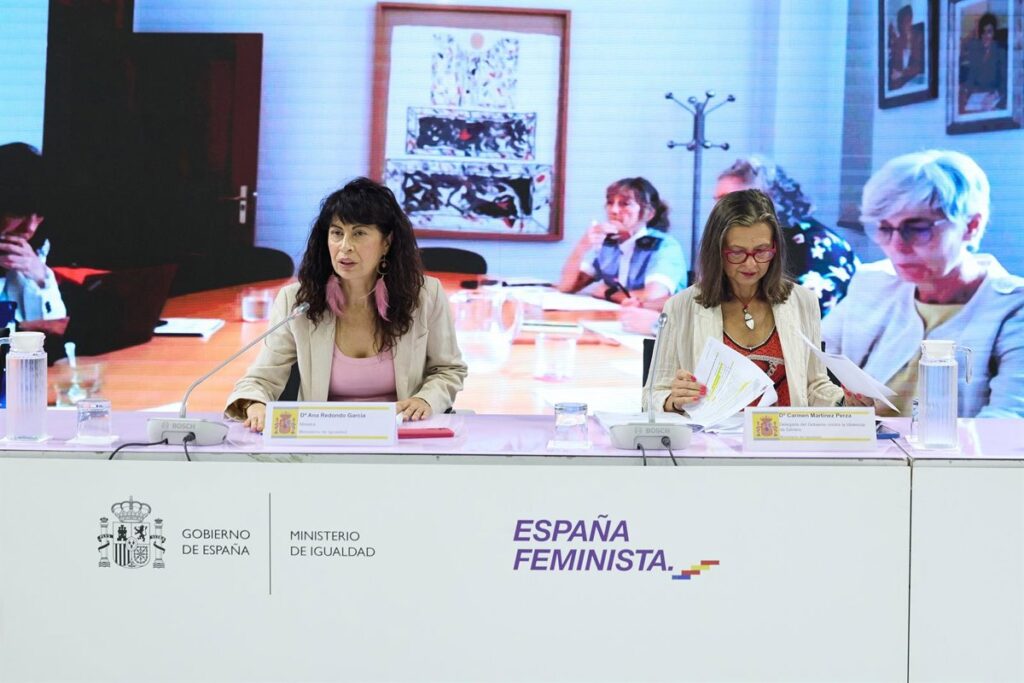 España cuenta con más de 4.500 pulseras telemáticas para maltratadores activas