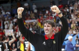 EuroBasket: Álex Mumbrú, primer entrenador español en ganar un Eurobasket | elmundo.es