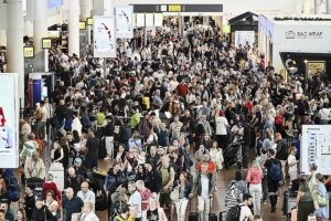 Europa se muestra vulnerable ante los ciberataques: se investiga la pista rusa en el caos de los aeropuertos | elmundo.es