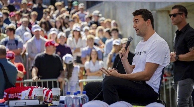 FBI publica imágenes del posible asesino de Charlie Kirk 