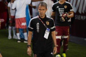 FVF anuncia salida de Fernando Batista tras fracaso de la Vinotinto