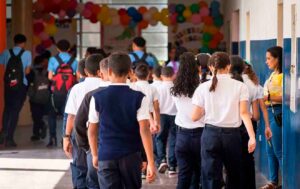 FVM fijó su postura ante nueva fecha de inicio del año escolar impuesta por Héctor Rodríguez