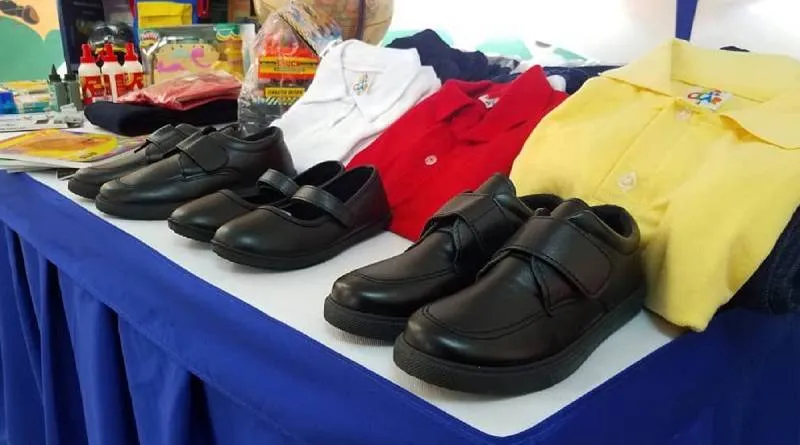Gobierno distribuirá más de un millón de uniformes escolares