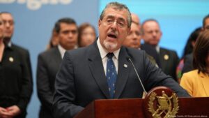 Guatemala acepta recibir a menores deportados desde EE. UU. – DW – 01/09/2025