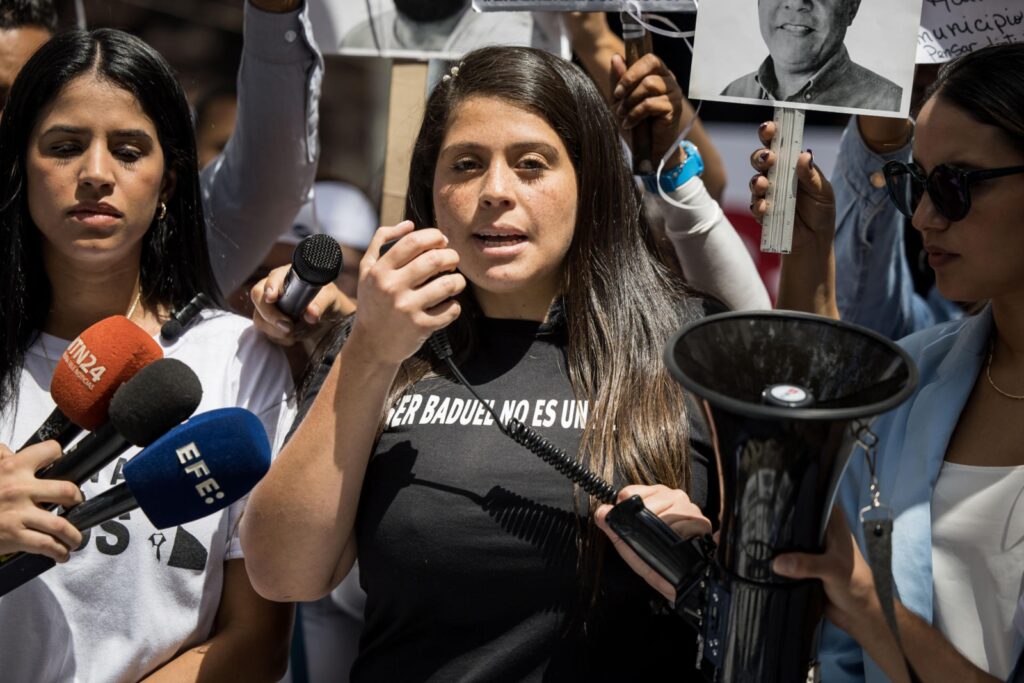 HRW rechazó hostigamiento y persecución contra Andreína Baduel
