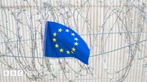 Inmigración: cómo en 10 años en Europa se pasó de la política de acogida de Merkel a hablarse de una «invasión»