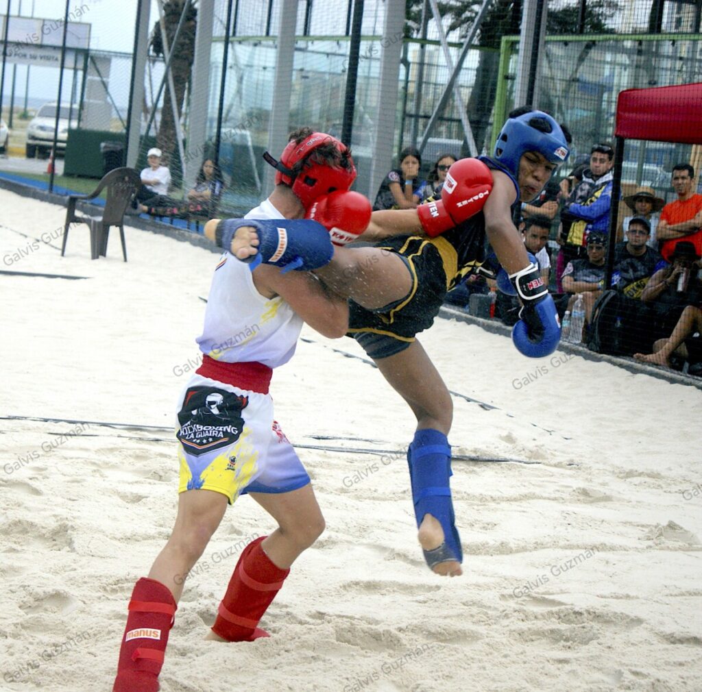 Kickboxing playero Internacional arrancó en Macuto