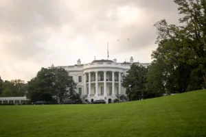 La Casa Blanca defiende la legalidad del ataque contra supuesta narcolancha venezolana