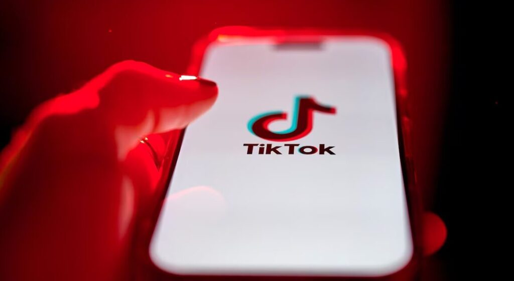 La Casa Blanca: solo resta firmar el pacto de TikTok, que tendrá poca presencia china en EEUU - AlbertoNews