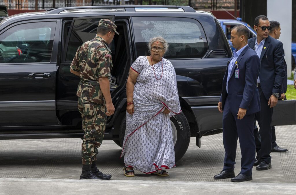 La calma vuelve a Nepal tras el nombramiento de la primera ministra interina - AlbertoNews
