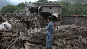 La cifra de muertos en el terremoto de Afganistán asciende a los 1.400 mientras siguen las tareas de rescate | elperiodico.com