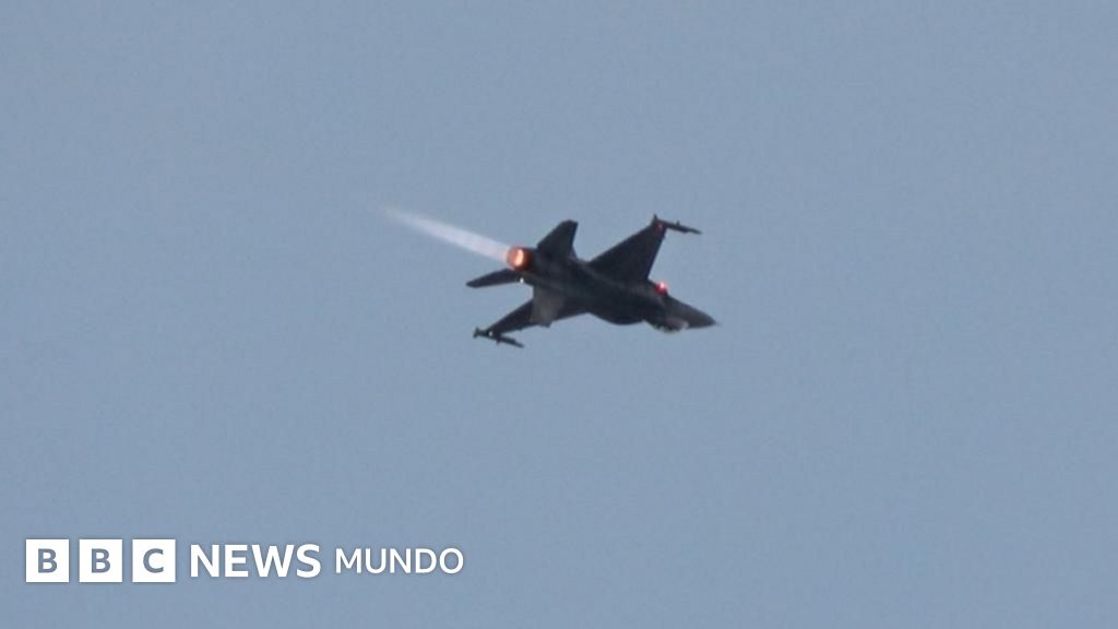 Las fuerzas armadas de Polonia afirman que drones rusos fueron derribados en su espacio aéreo