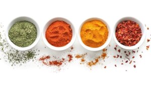 Las hierbas y especias que ayudan a combatir el calor, según una nutricionista