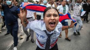 Las protestas por la prohibición de las redes sociales y contra la corrupción en Nepal que hicieron caer al primer ministro