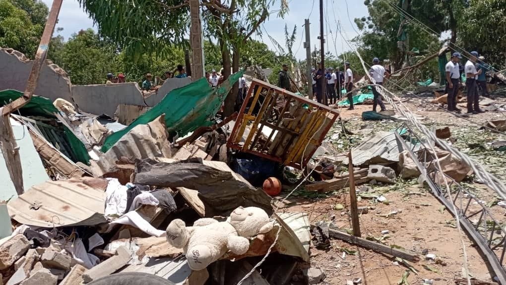 "Llovían fuegos artificiales, nos caían cohetes y matasuegras”: Vecina afectada por explosión - AlbertoNews