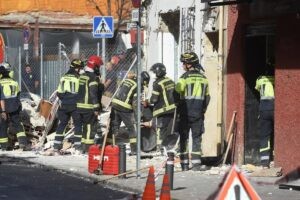 Localizado un segundo cuerpo sin vida entre los restos del edificio que explotó el sábado en Vallecas (Madrid) | europapress.es