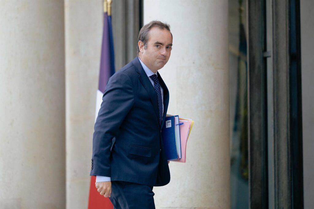 Macron nombra a Sébastien Lecornu como nuevo primer ministro de Francia